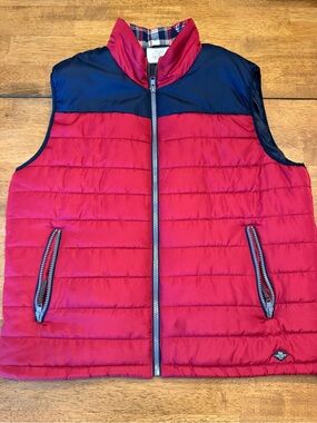 Flag & Anthem Men’s XXL Red Navy Puffer Vest Plaid Lined (never worn)